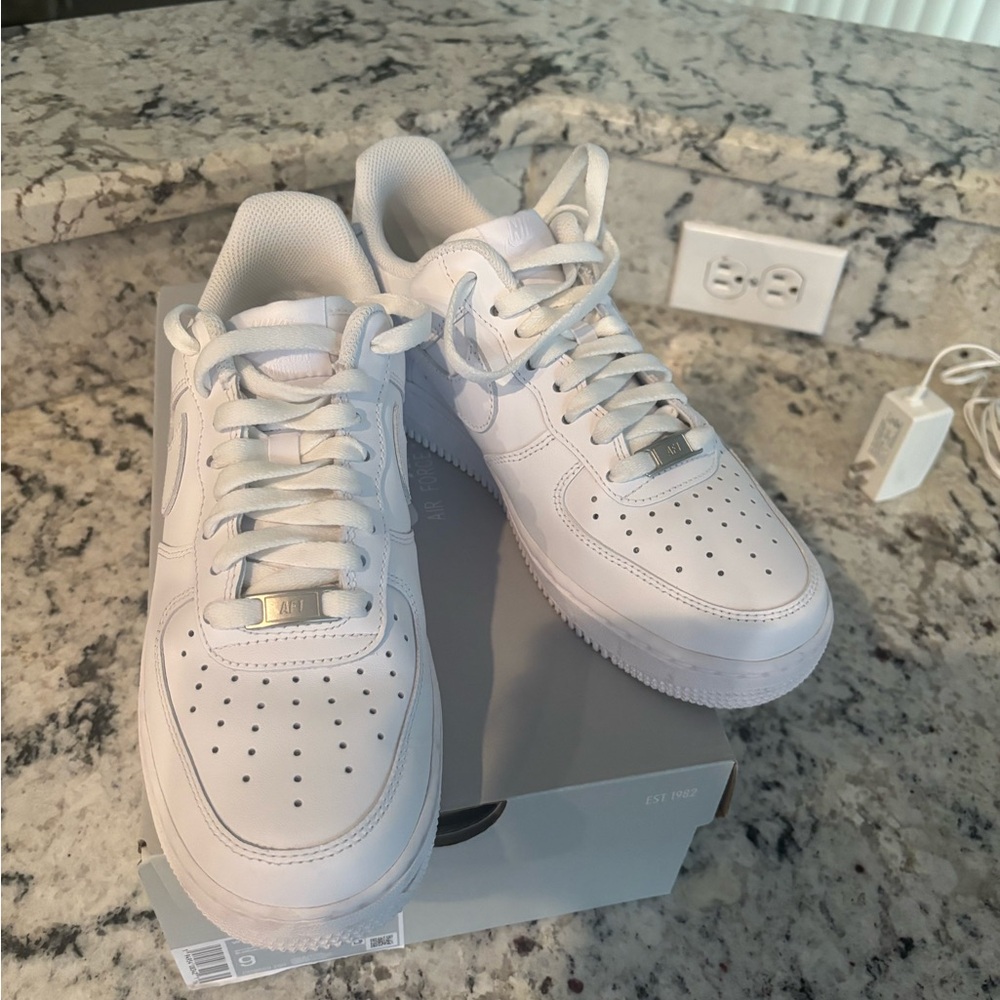 Woman’s size 9 Nike Air Force 1 '07 White Sneakers